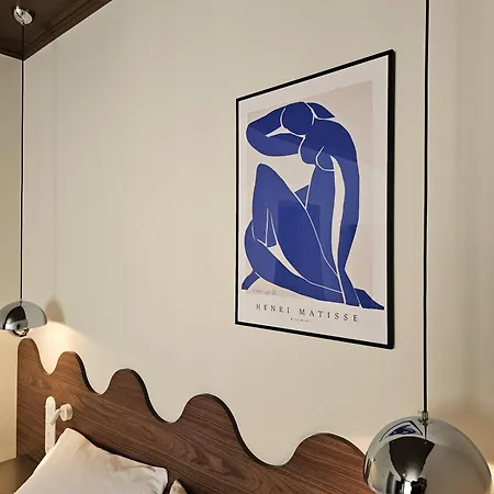 Wine Apartment